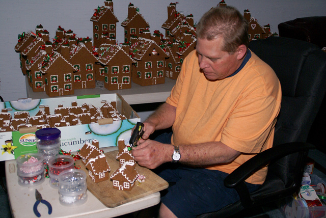 'Gingerbread' Style Houses-decoration